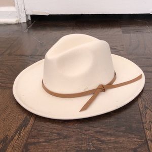 Cream felt cowboy hat
